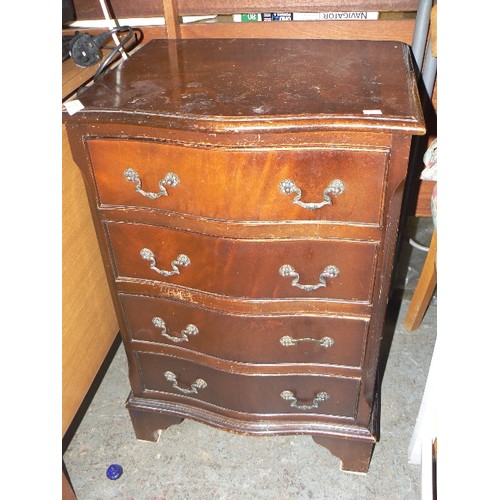 407 - SMALL VINTAGE BOW FRONTED 4 DRAWER BEDROOM CHEST