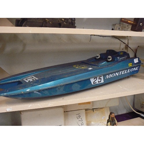 70 - RADIO CONTROLLED BOAT. 'MONTELEONE OFFSHORE RACING TEAM' No 25.