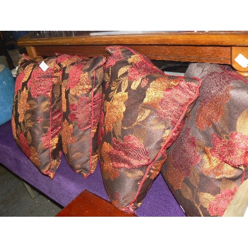 162 - SET OF 4 X SCATTER CUSHIONS IN AUTUMNAL COLOURS, RUST, ORANGE, GREEN AND BROWN.