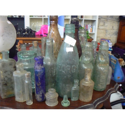 172 - COLLECTION OF VINTAGE GREEN GLASS BOTTLES. RUDDLES-OAKHAM, GEORGE BRISTOL, STONES ETC.