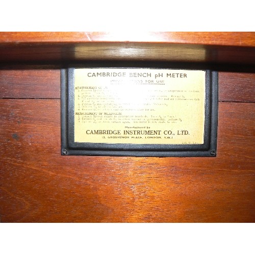 191 - CAMBRIDGE BENCH pH METER. MANUFACTURED BY CAMBRIDGE METER Co