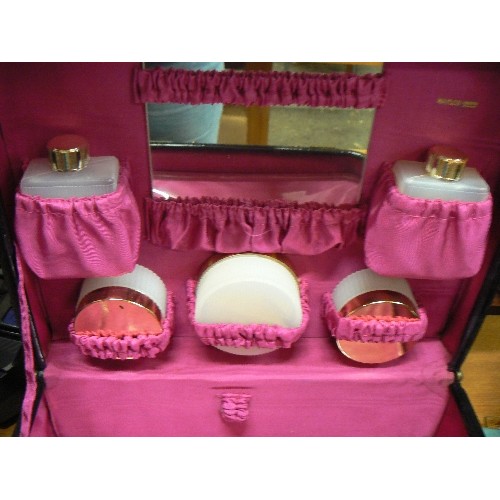 238 - MAYLOR-LONDON. VINTAGE BLACK PATENT VANITY CASE WITH CERISE PINK LINING. COMPLETE WITH LIDDED CONTAI... 