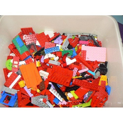 151 - QUANTITY OF LEGO.