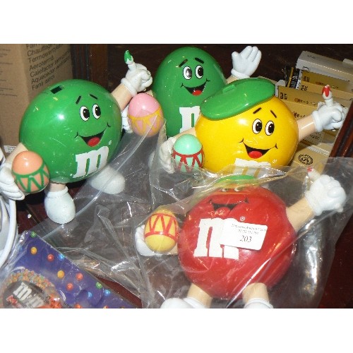 203 - 4 VINTAGE M&M CANDY DISPENSERS & 2 M&M MINIHANDER-NEW STILL ON CARDS.