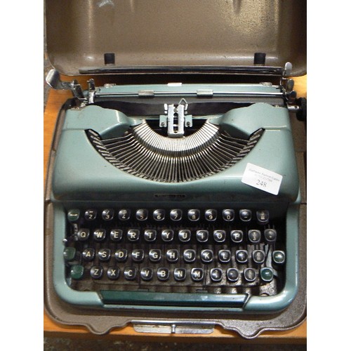 VINTAGE IMPERIAL TYPEWRITER IN A BEAUTIFUL METALLIC SAGE GREEN. WITH