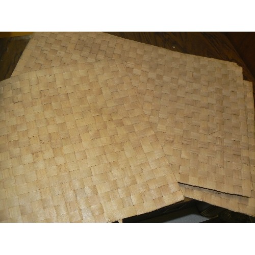 2 SETS OF WOVEN RUSH & REED RECTANGULAR PLACEMATS.