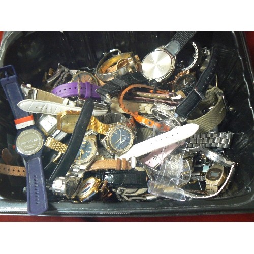 86 - LARGE QUANTITY OF MIXED WRISTWATCHES. D&G, LIPSY, TIMEX ETC