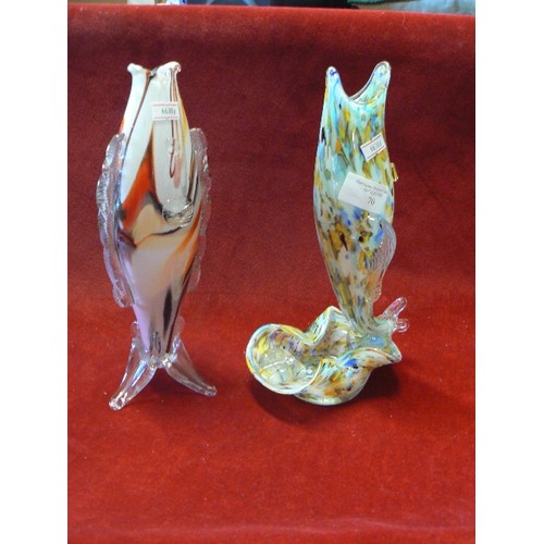 70 - 2 MURANO GLASS STANDING FISH. 1 HAS SMALL DISH AT THE BASE, IN LOVELY YELLOWS AND BLUES, THE OTHER I... 