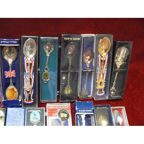 72 - COLLECTORS SOUVENIR SPOONS X 23, ALSO A SMALL WOODEN OAKLEAF SPOON RACK.