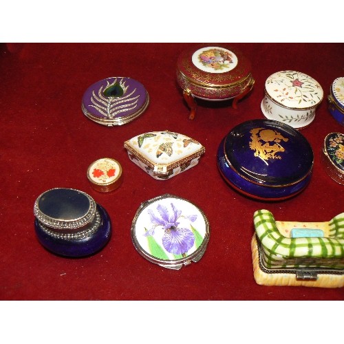 73 - COLLECTION OF TRINKET & PILL BOXES, & COMPACTS. INC LIMOGES 'LA REINE' , BRITANIA COLLECTION-INSPIRE... 