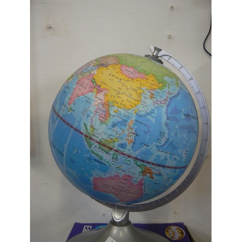 99 - 2-IN 1 GLOBE. EARTH & CONSTELLATIONS. BY BRAINSTORM TOYS. WITH BOX.