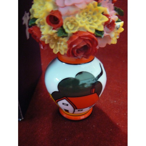 113 - SMALL CLARICE CLIFF STYLE POSY ORNAMENT. WITH BOX.