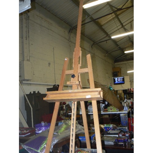 178 - LARGE ARTISTS EASEL. ARTINA, IN BEECH.