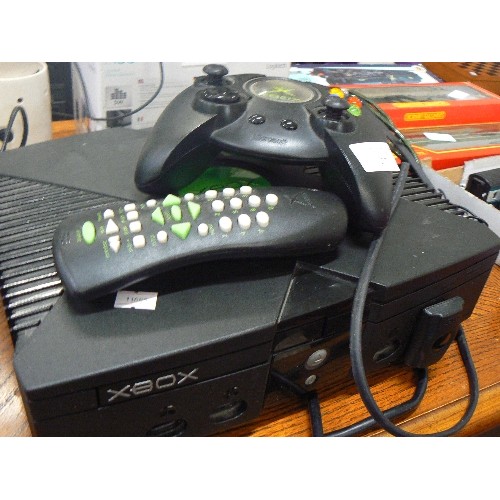 277 - X-BOX WITH CONTROLS, REMOTE & LEADS.