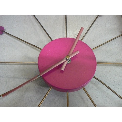 291 - RETRO-STYLE PINK SPUTNIK WALL LOCK. QUARTZ.