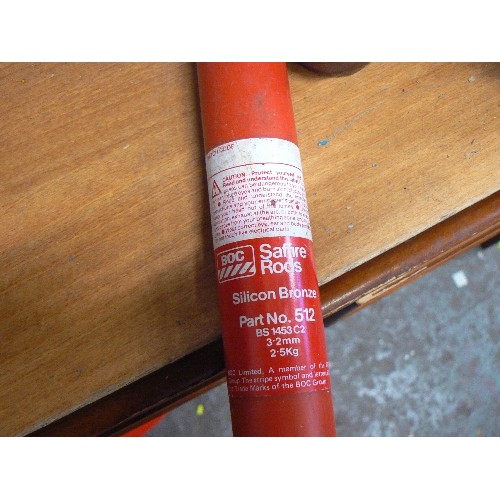 294 - BOC SILICON BRONZE WELDING RODS. PART 512. 3.2mm. 2.5 KILO GROSS WEIGHT. IN PLASTIC TUBE. APPEAR AS ... 