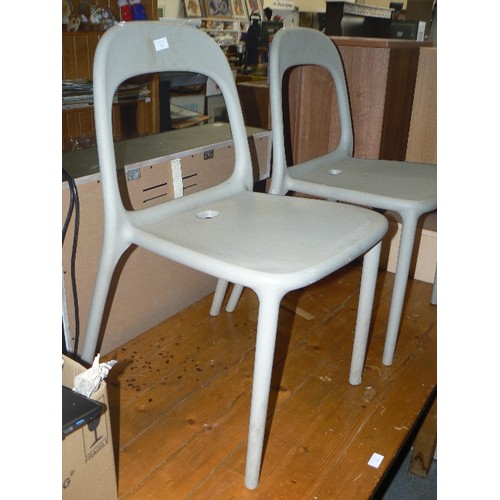 422 - PAIR OF CONTEMPORARY PLASTIC MOLDED GREY CHAIRS