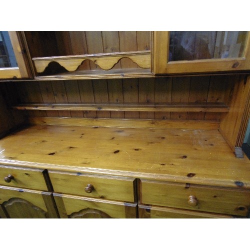 421 - PINE DRESSER