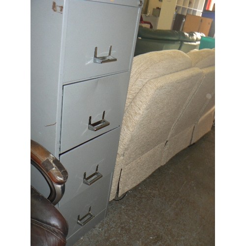 435 - GREY METAL 4 DRAWER FILING CABINET