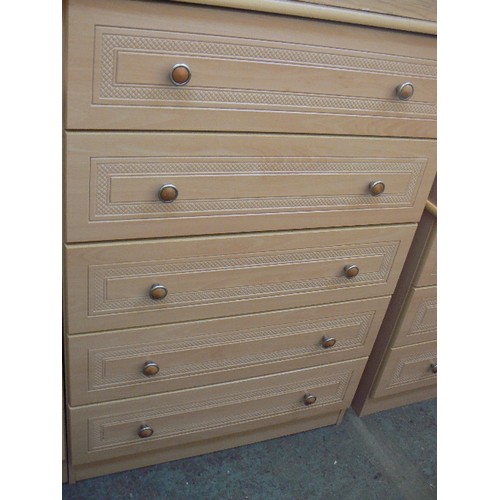 429 - ARISTON FINE FURNITURE MAPLE EFFECT CHEST OF 5 DRAWERS AND 2 BEDSIDES CABINETS