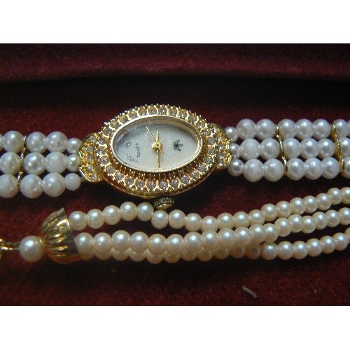 55 - JERSEY PEARL COMPANY A LOVELY LADIES DRESS WATCH FAUX SEED PEARL AND A MATCHING NECKLACE