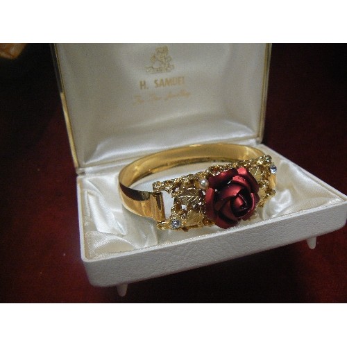 53 - A LOVELY GOLD PLATED RED ROSE WHITE STONES AND SEED PEARLS