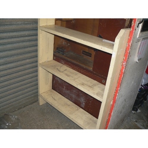 480 - STURDY WOOD STORAGE SHELF 8.5