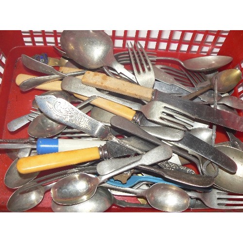 469 - TRAY OF VINTAGE CUTLERY