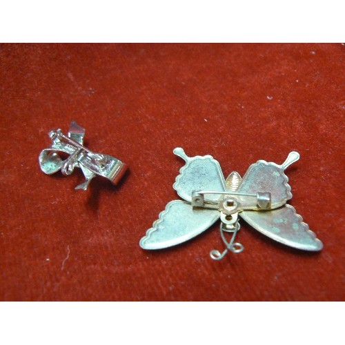 57 - 2 BROOCHES 1 SILVER AS BOW THE OTHER ENAMEL BUTTERFLY