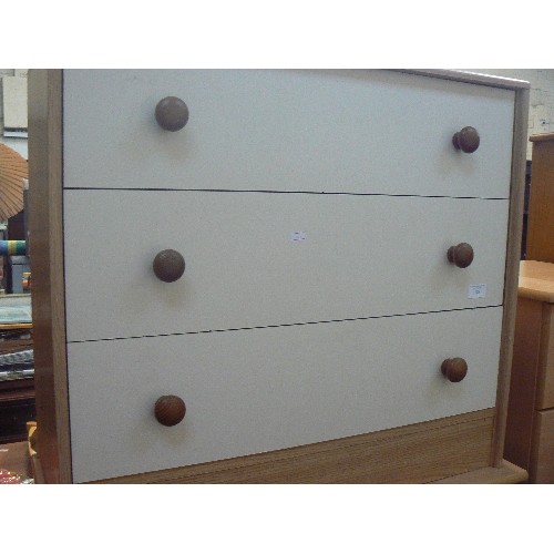 428 - CHEST OF 3 DRAWERS WITH CREAM FRONT