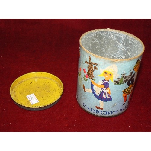 85 - VINTAGE CADBURY MILK CHOCOLATE FINGER BISCUIT TIN