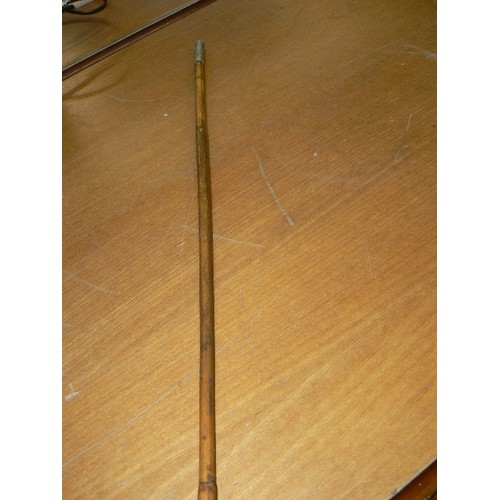 168 - VINTAGE CANE RIDING CROP HANDLE