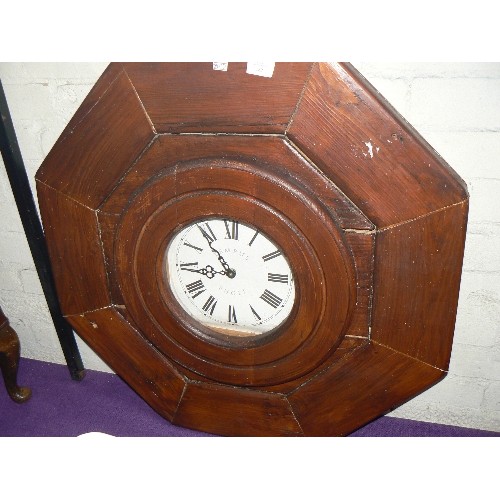 182 - LARGE WALL CLOCK WITH WOODEN SURROUND