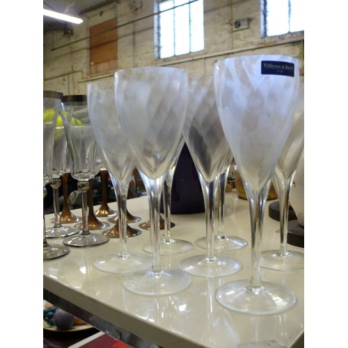 220 - SET OF VILLEROY & BOCH CHAMPAGNE GLASSES