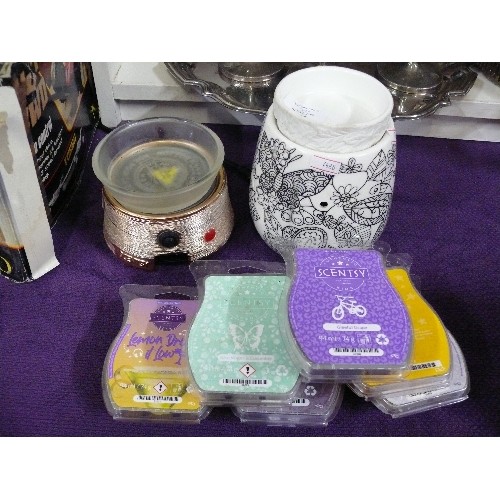 105 - 2 SCENTSY WAX MELT BURNERS PLUS SELECTION OF WAX MELTS