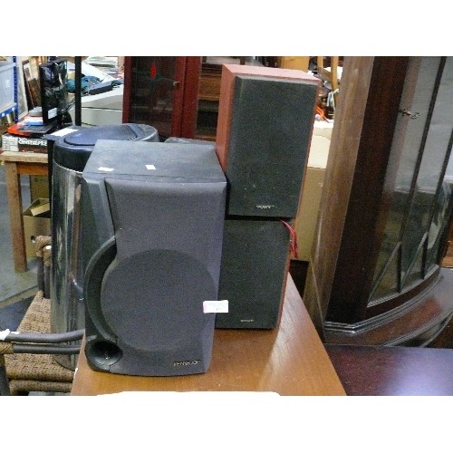 1041 - PAIR OF SONY SPEAKERS PLUS LARGER KENWOOD SPEAKER