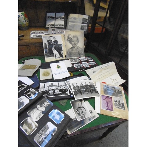 274 - Large collection of photographs and ephemera from a military/ RAF family, the collection of WRAF Off... 