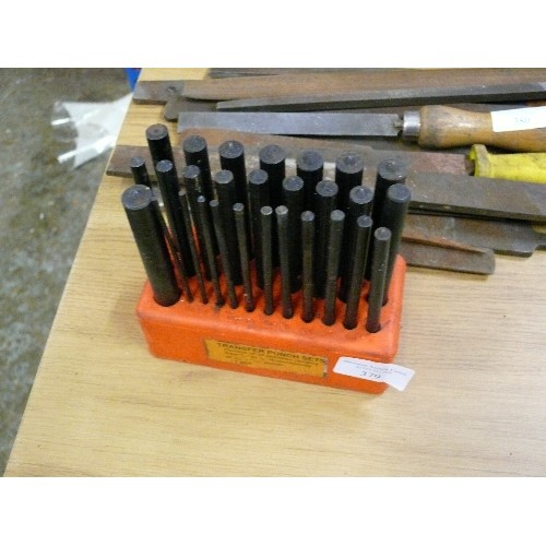 379 - TRANSFER PUNCH SET