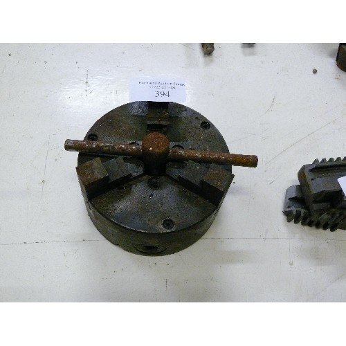394 - SMALL 3 JAW LATHE CHUCK WITH KEY