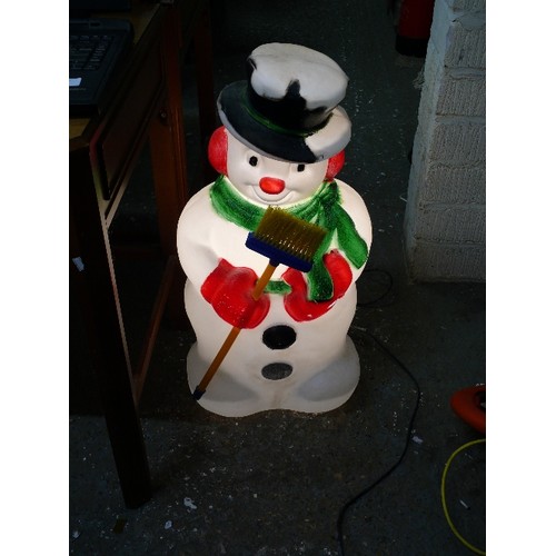 409 - 3FT APPROX LIGHT UP SANTA STATUE