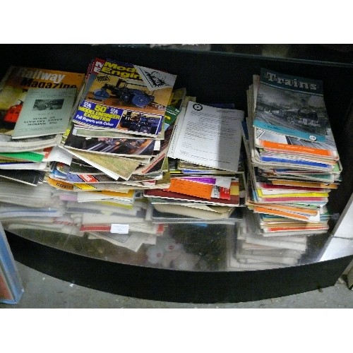 421 - SHELF OF RAILWAY AND MODEL ENGINE MAGAZINES