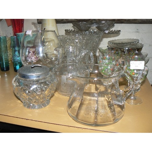 183 - LARGE COLLECTION OF GLASSWARE