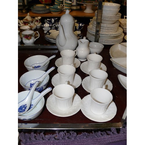 215 - ROYAL DOULTON ST MORITZ COFFEE SET COMPRISING OF COFFEE POT, SUGAR BOWL, MILK JUG, 6 CUPS AND 6 SAUC... 