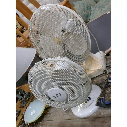 335 - AKITA SUPER DE LUX FAN PLUS D.P.I DESK FAN