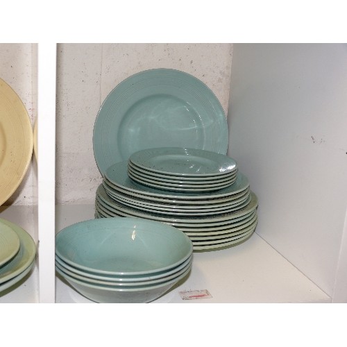 468 - 25 PIECE DINNERPLATE SET BY 'BERYL'STAFF POTTERY ETC