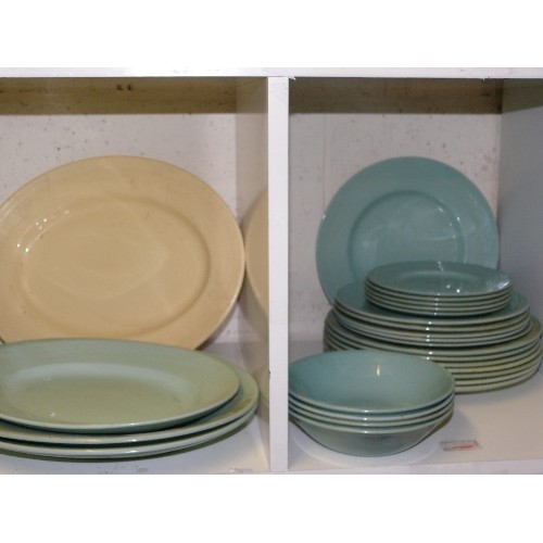 468 - 25 PIECE DINNERPLATE SET BY 'BERYL'STAFF POTTERY ETC