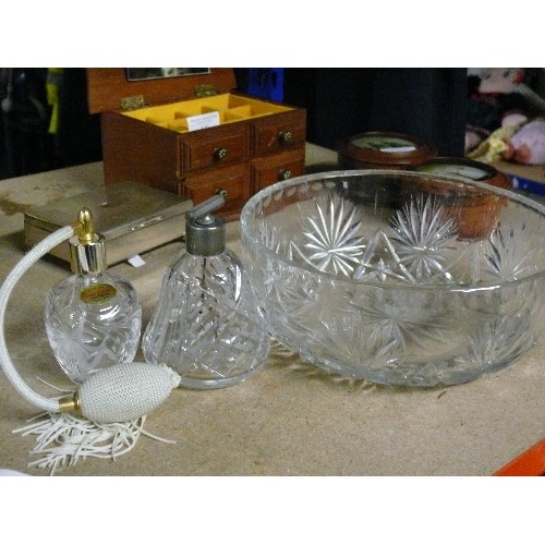 481 - VINTAGE CIRCULAR CUT GLASS FRUIT BOWL WITH 2 CUT GLASS SCENT BOTTLE ATOMISERS