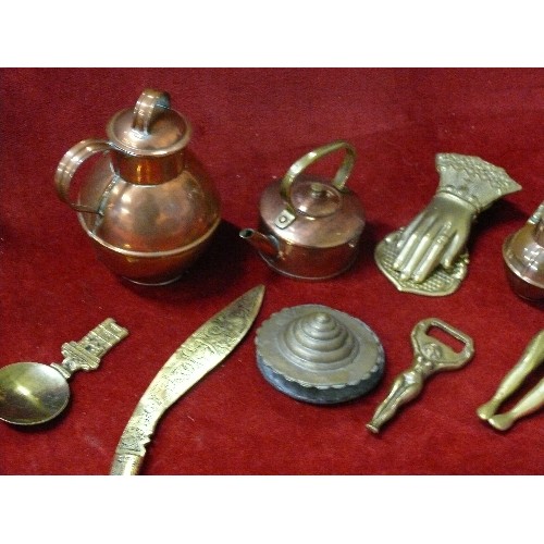 137 - NICE COLLECTION OF BRASS AND COPPER ITEMS.