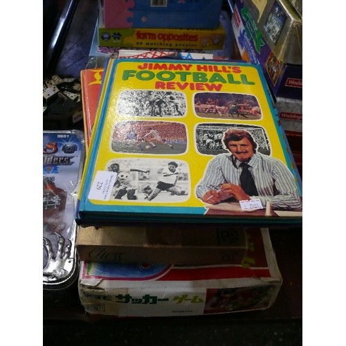 229 - SELECTION OF VINTAGE GAMES TO INCLUDE CHESS, SPIROGRAPH, SOCCER AND A COLLECTION OF VINTAGE ANNUALS.