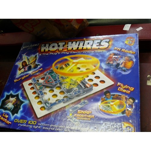 218 - THE SIMPSONS DOUBLE TROUBLE DOUBLE VISION PUZZLE, HOT WIRES ELECTRONICS SET, NATIONAL GEOGRAPHIC GAM... 